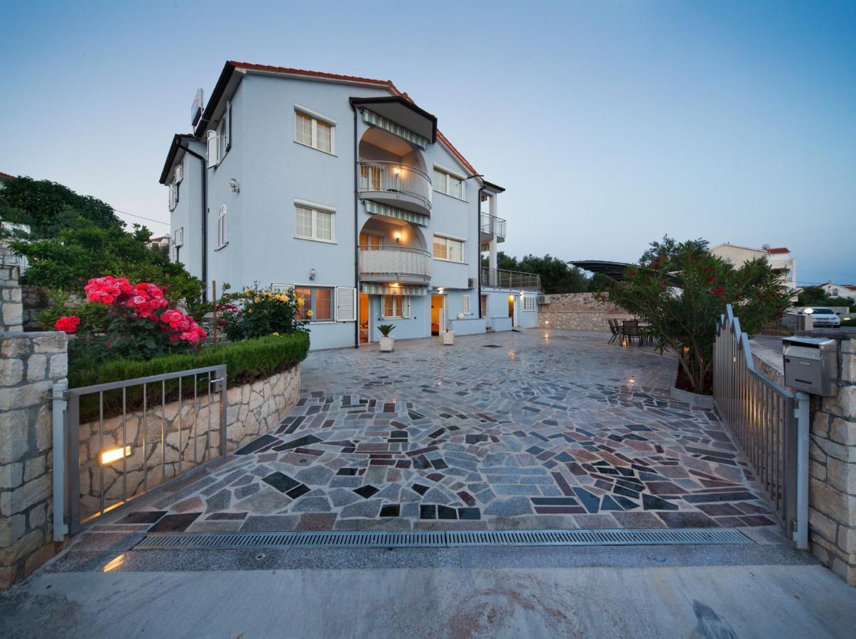 Villa Kristina トロギール エクステリア 写真